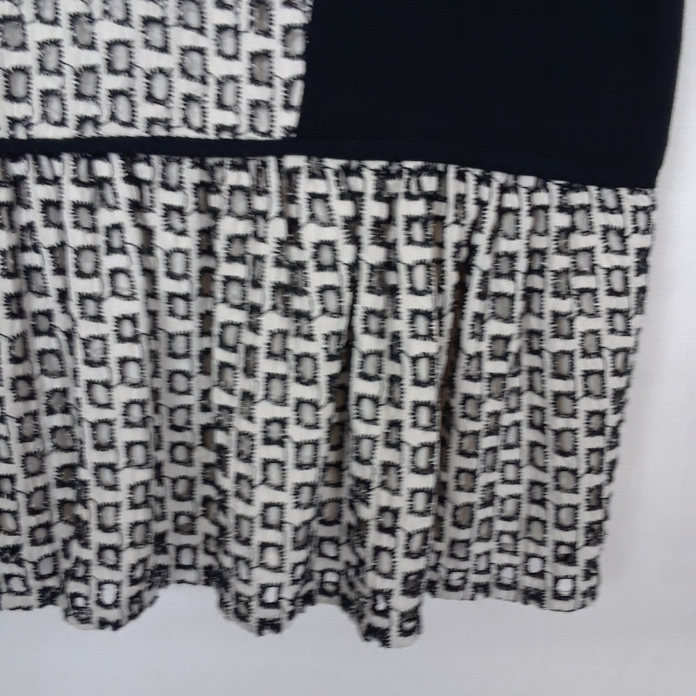 LOFT black-white eyelet peplum top XS - Picture 4 of 5